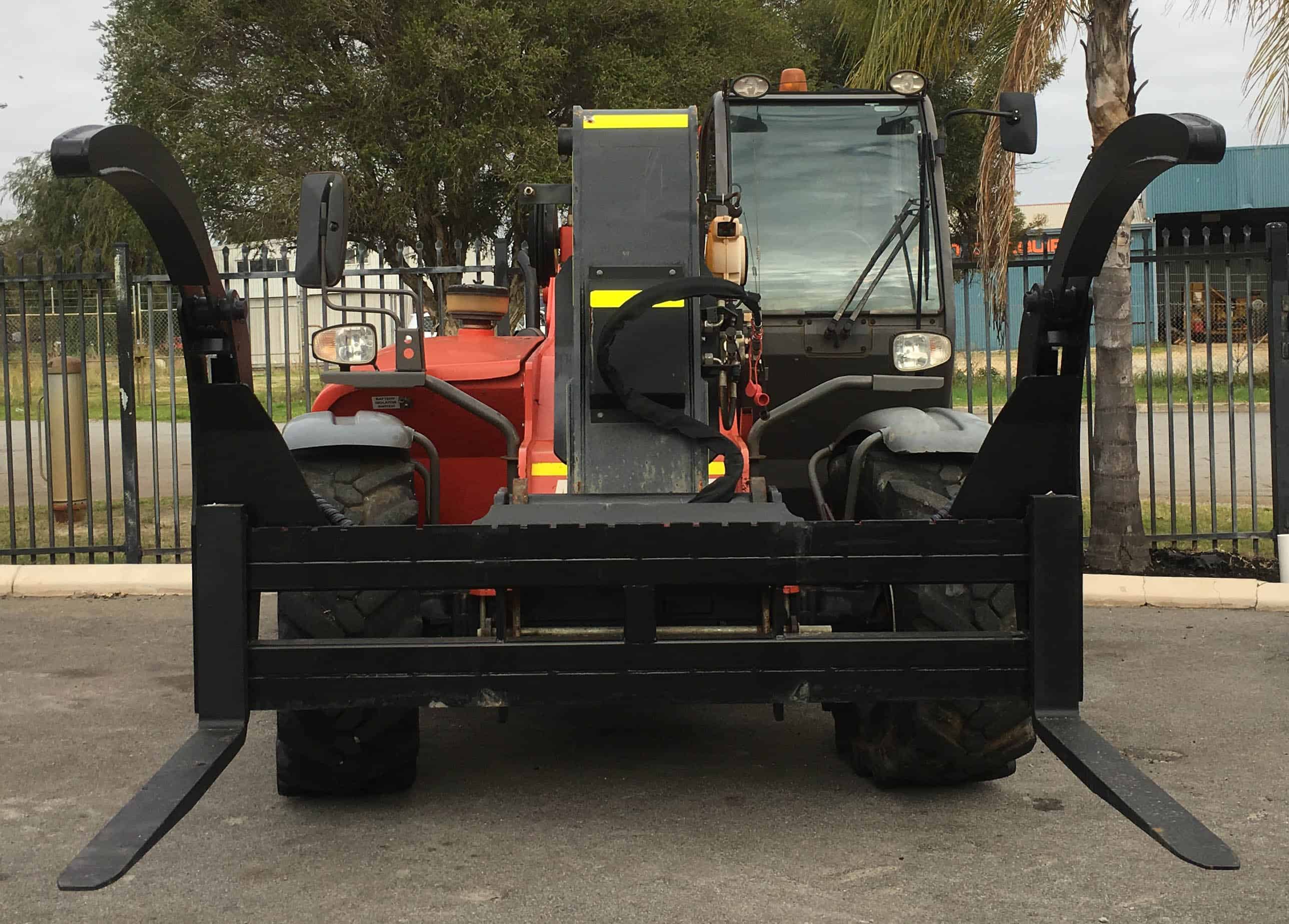 Telehandler Pipe Handler 3 Ton for hire in Perth