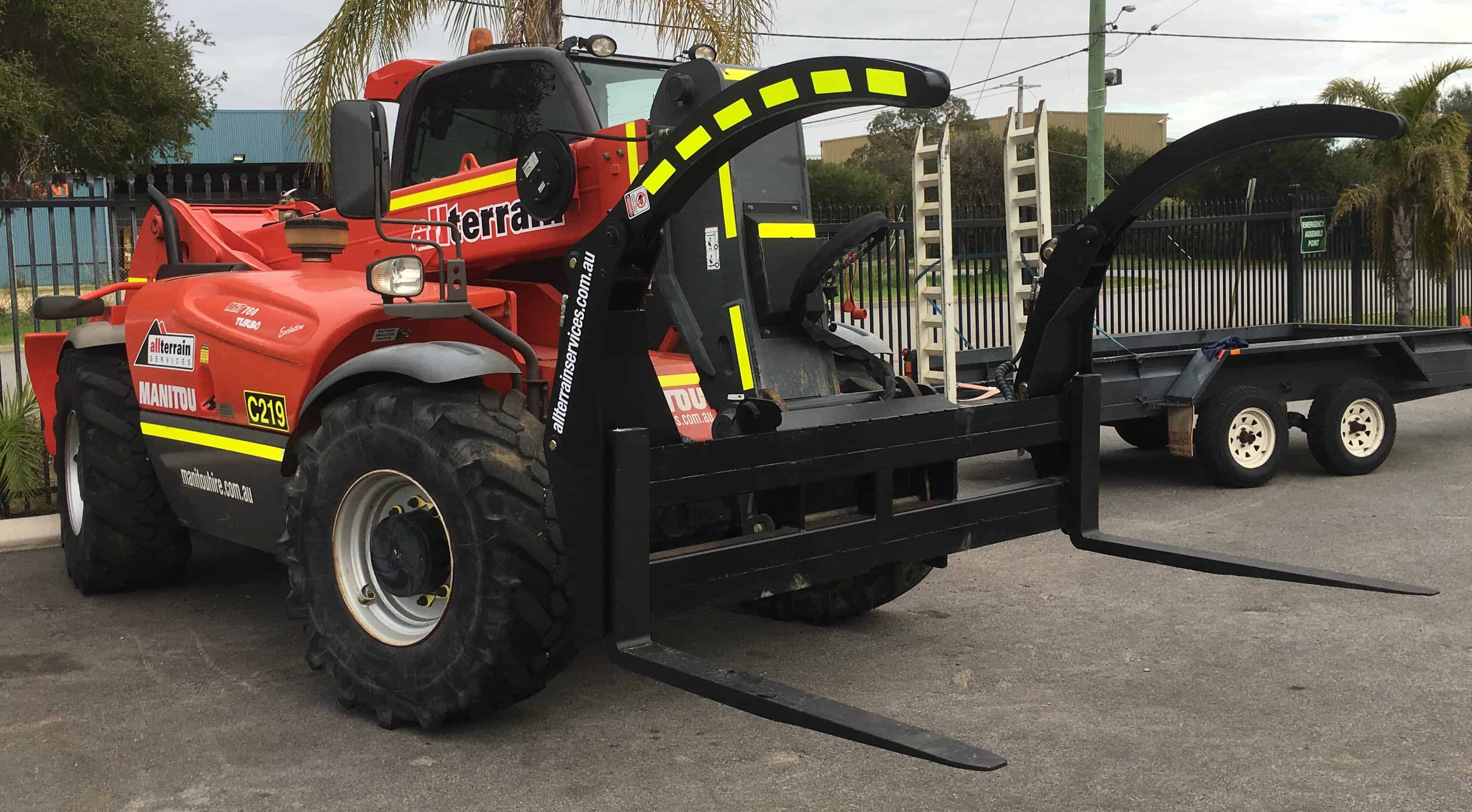 Telehandler Pipe Handler 3 Ton for hire in Perth