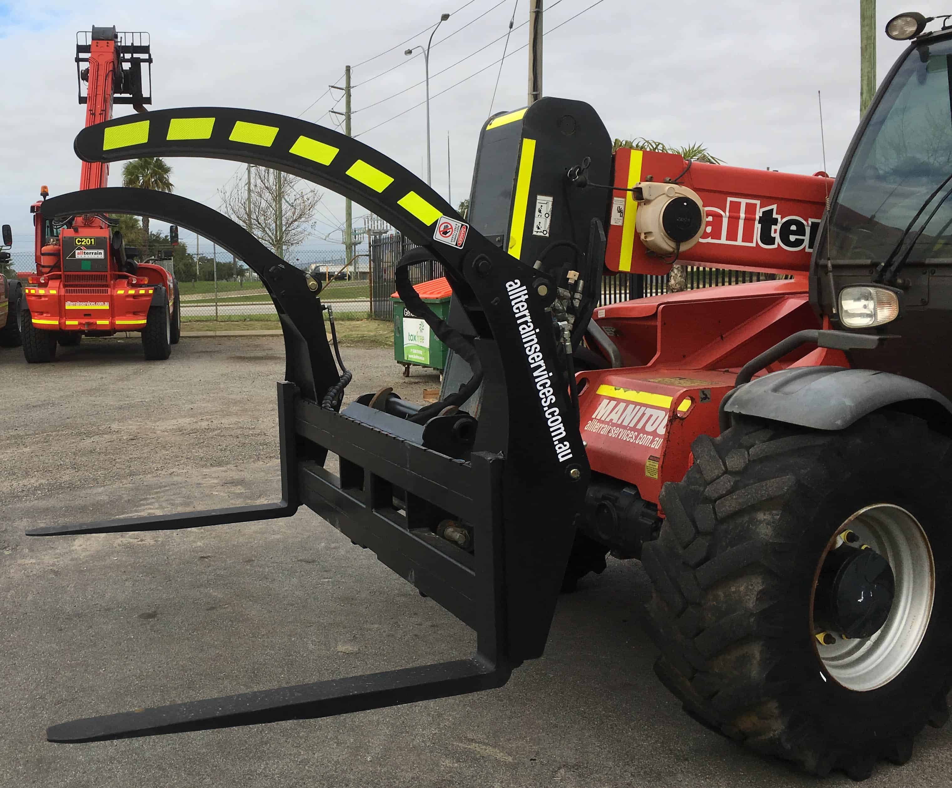 most versatile and economical pipe handling attachments Telehandler Pipe Handler 3 Ton