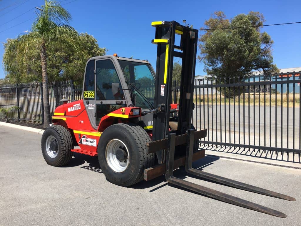 Telehandler vs Forklift: What's the Difference? | All Terrain Services