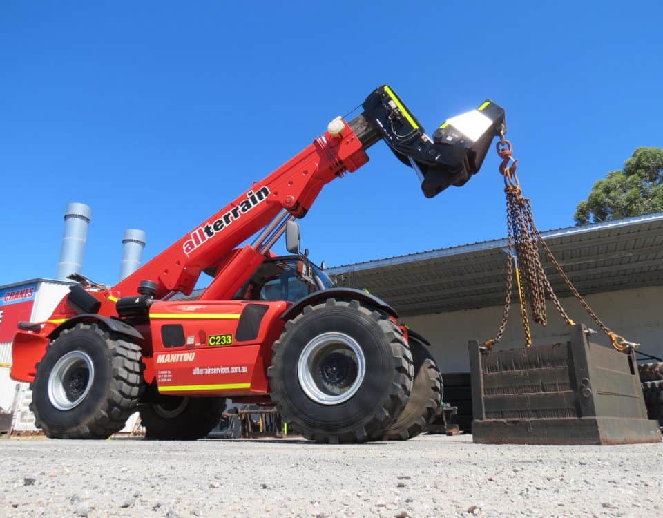 Mini crawler crane for hire in perth