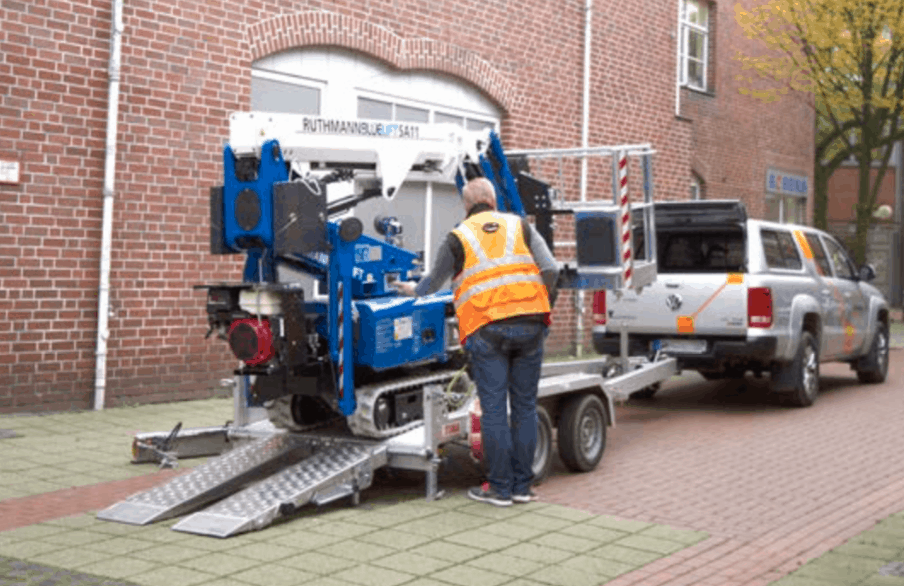 spiderlift for hire in perth Blue Lift SA 31